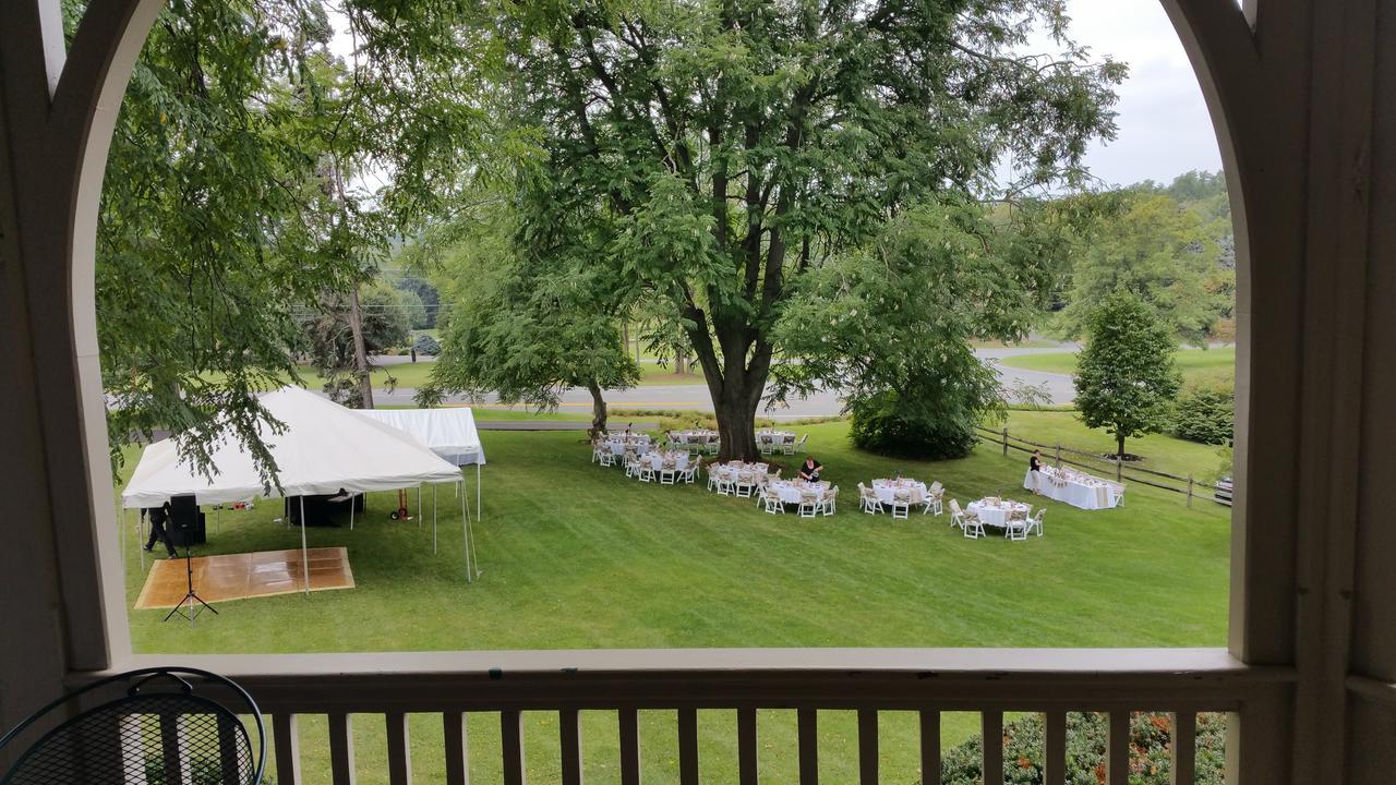 The Inn At Ragged Edge Chambersburg Exterior photo